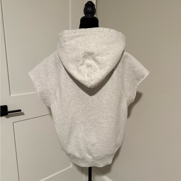 Aritzia TNA Cozy Fleece Boyfriend Sleeveless Hoodie - Picture 2 of 7